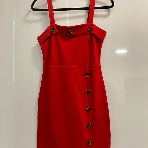 ✴️🏷️2/$12- Strap Red Dress with Wood Buttons - Size M - Picture 1 of 5